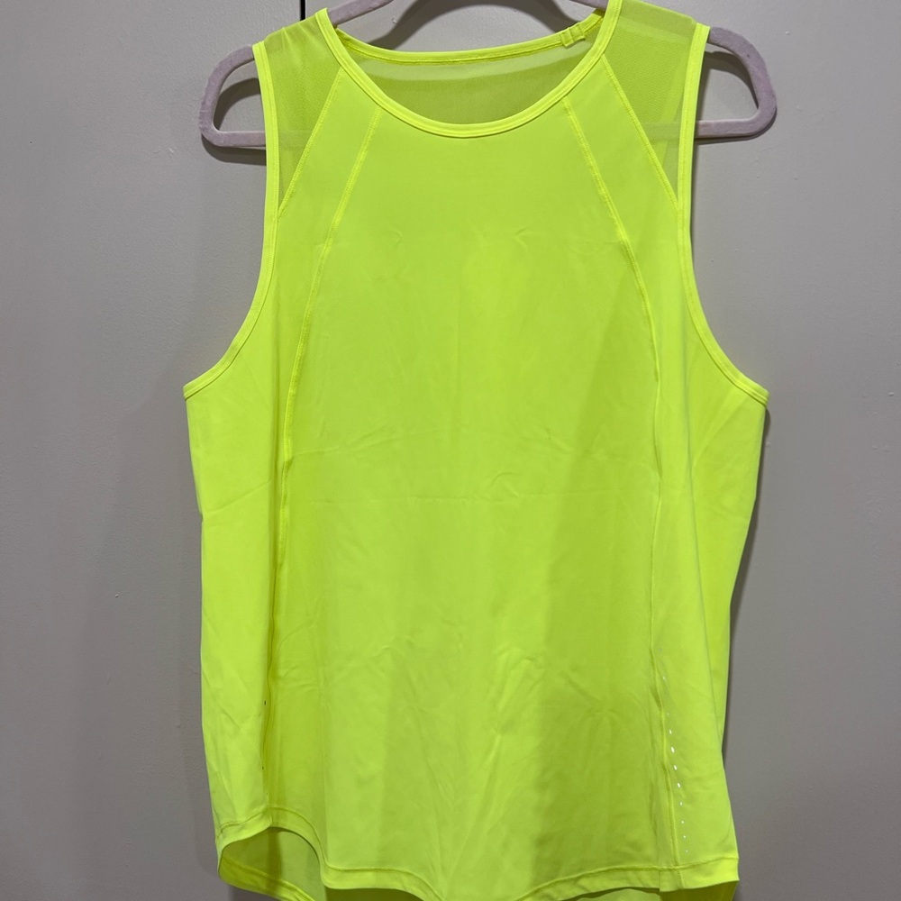 Women’s Workout Top Bundle - Picture 2 of 8